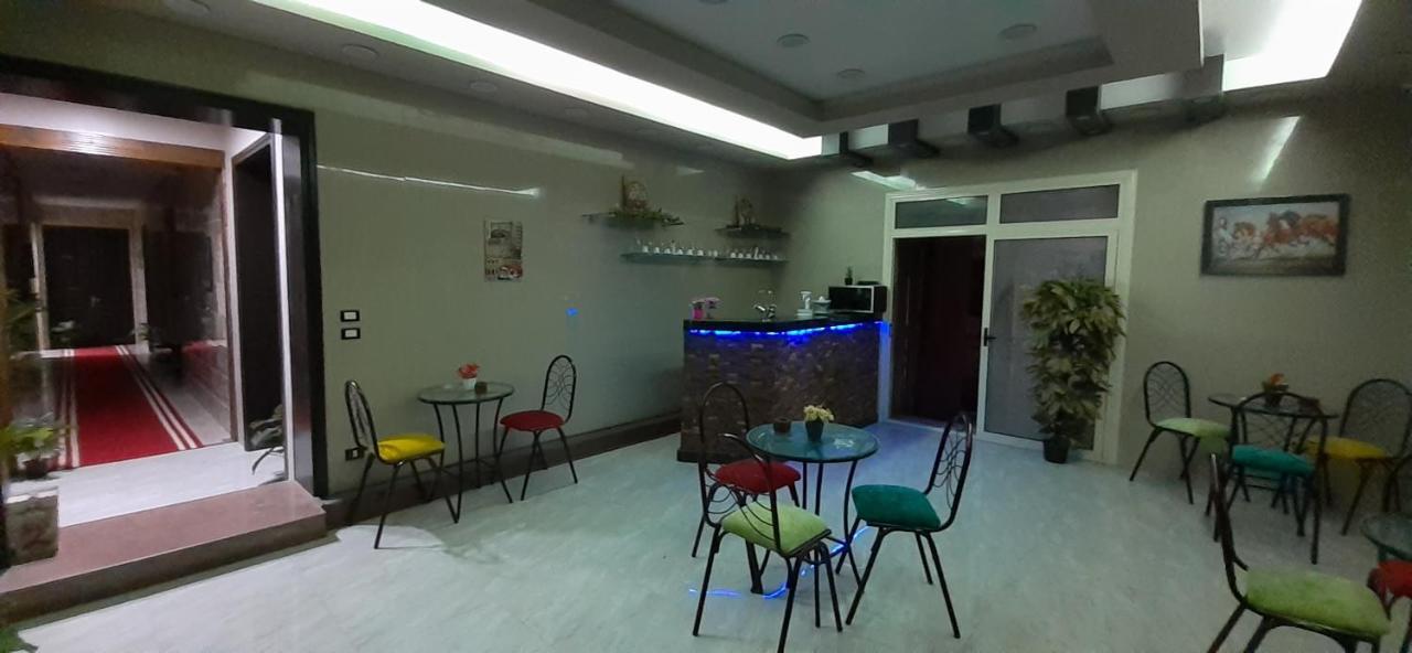 Plaza Hostel
